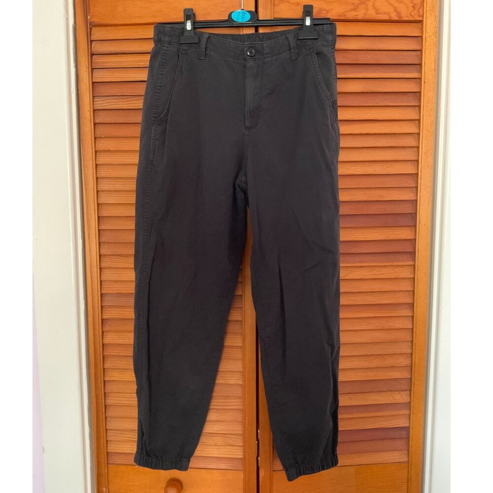 Gap Pants Half Elastic Waist and Leg Jogger Black Size 4